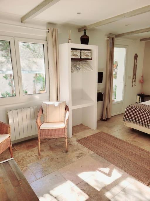 La Maison Blanche Intra-Muros Free Parking Aigues-Mortes Exterior photo