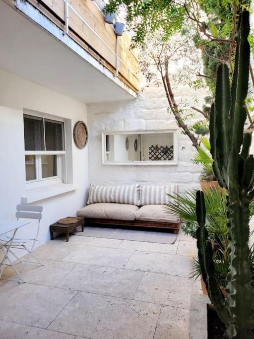 La Maison Blanche Intra-Muros Free Parking Aigues-Mortes Exterior photo