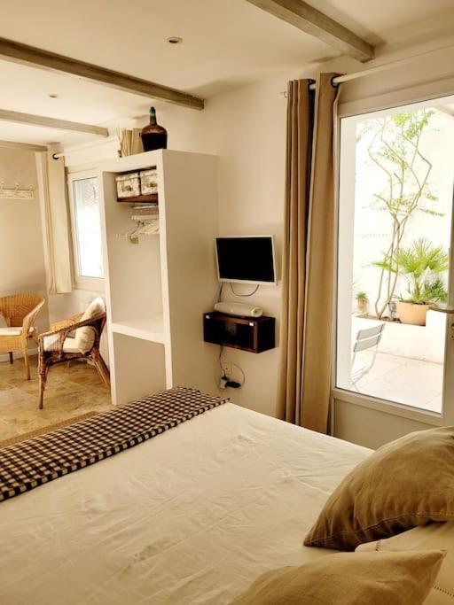 La Maison Blanche Intra-Muros Free Parking Aigues-Mortes Exterior photo