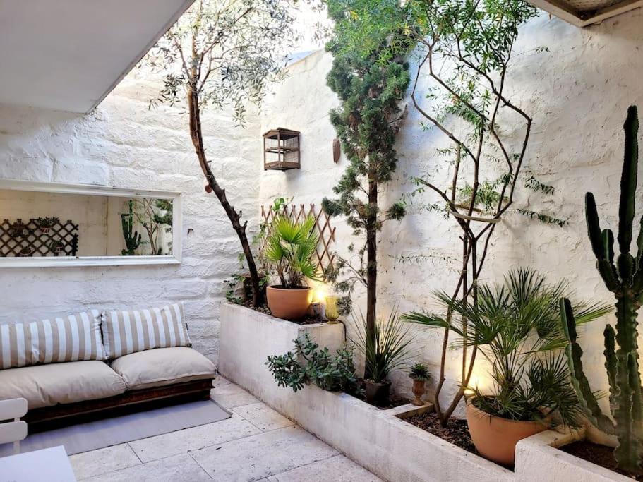 La Maison Blanche Intra-Muros Free Parking Aigues-Mortes Exterior photo